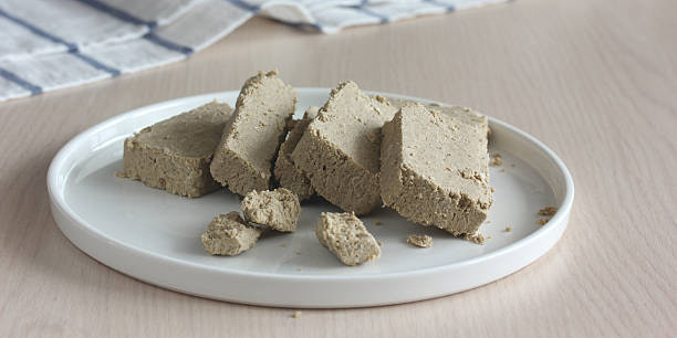 تصویر 2 از حلوا ارده وانیلی خوش رنگ تهیه شده از شکر طبیعی